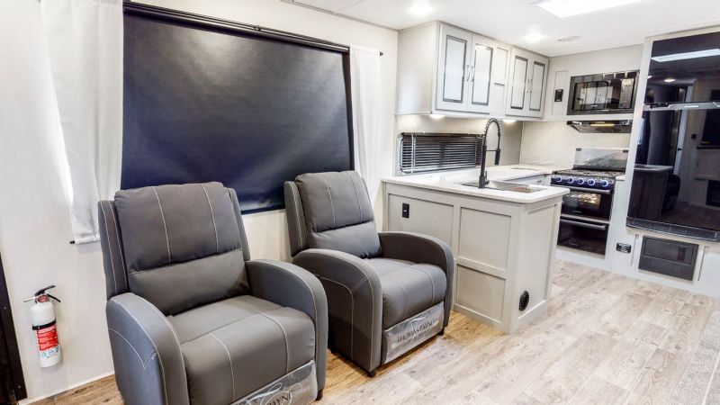 *Blowout Price- SAVE $7,000!* 2022 VIBE 26RK
